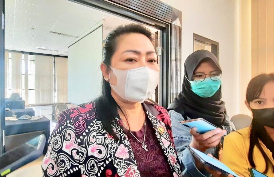 Soal SMAN 10, Veridiana Sebut Perlu Telaah Dana Hibah dan Pengelolaannya