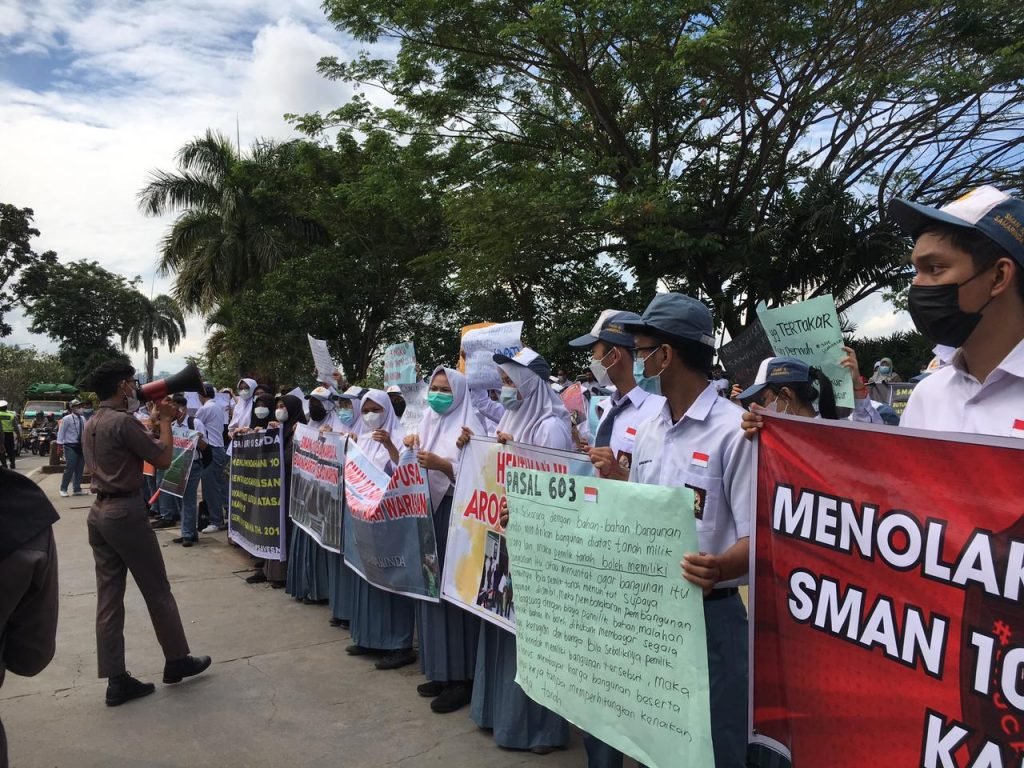 Tak Mau Pindah, Pelajar SMAN 10 Samarinda Lapor Gubernur