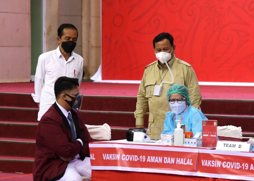 Jokowi Sebut Antusiasme Masyarakat Tinggi, Isran Keluhkan Minimnya Vaksin