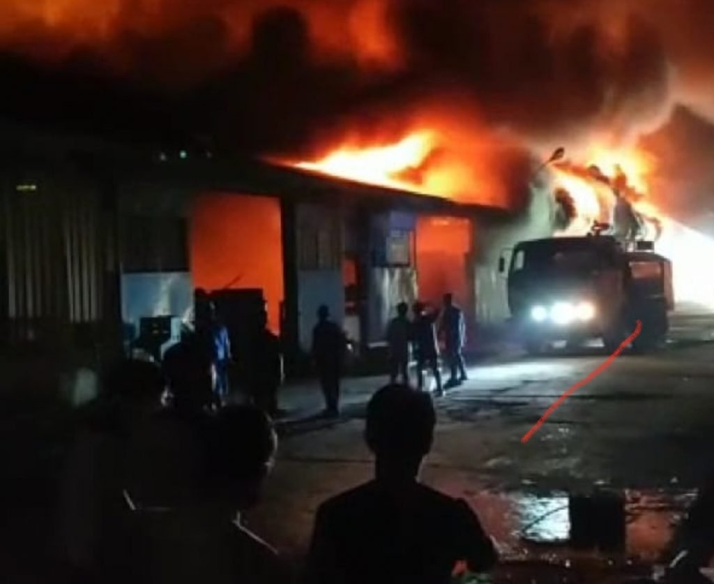Sumalindo Terbakar,  Sengkotek Membara
