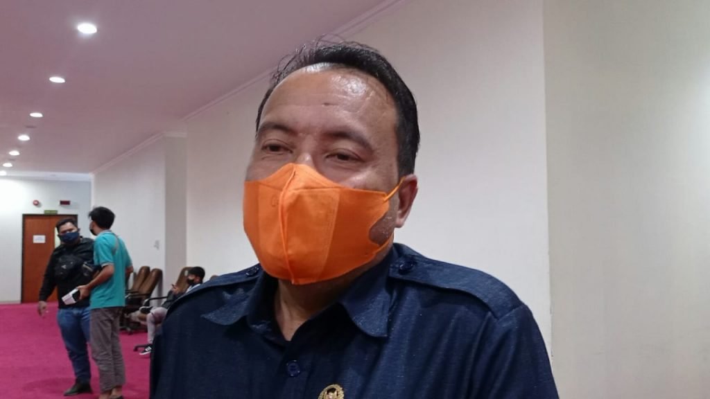 Belakang SMK 1 Bontang, Layak Jadi Tempat Pemakaman