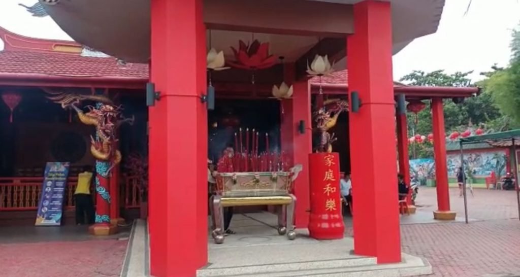 Perayaan Imlek di Kelenteng Thien Ie Kong Berlangsung Sederhana