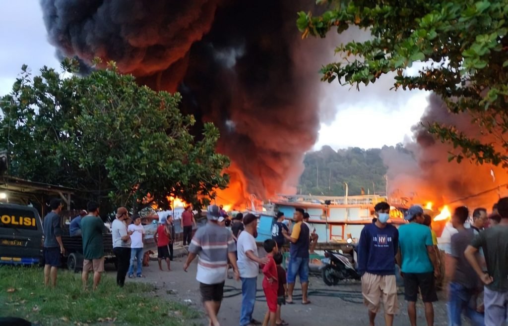 Kebakaran Wijayapura Mendapat Perhatian Kapolda Jateng, Kerugian Mencapai Miliaran Rupiah