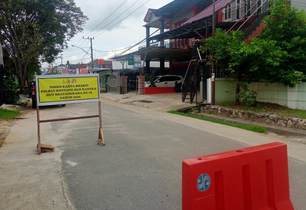 Masyarakat Keluhkan Jalan Parikesit Ditutup