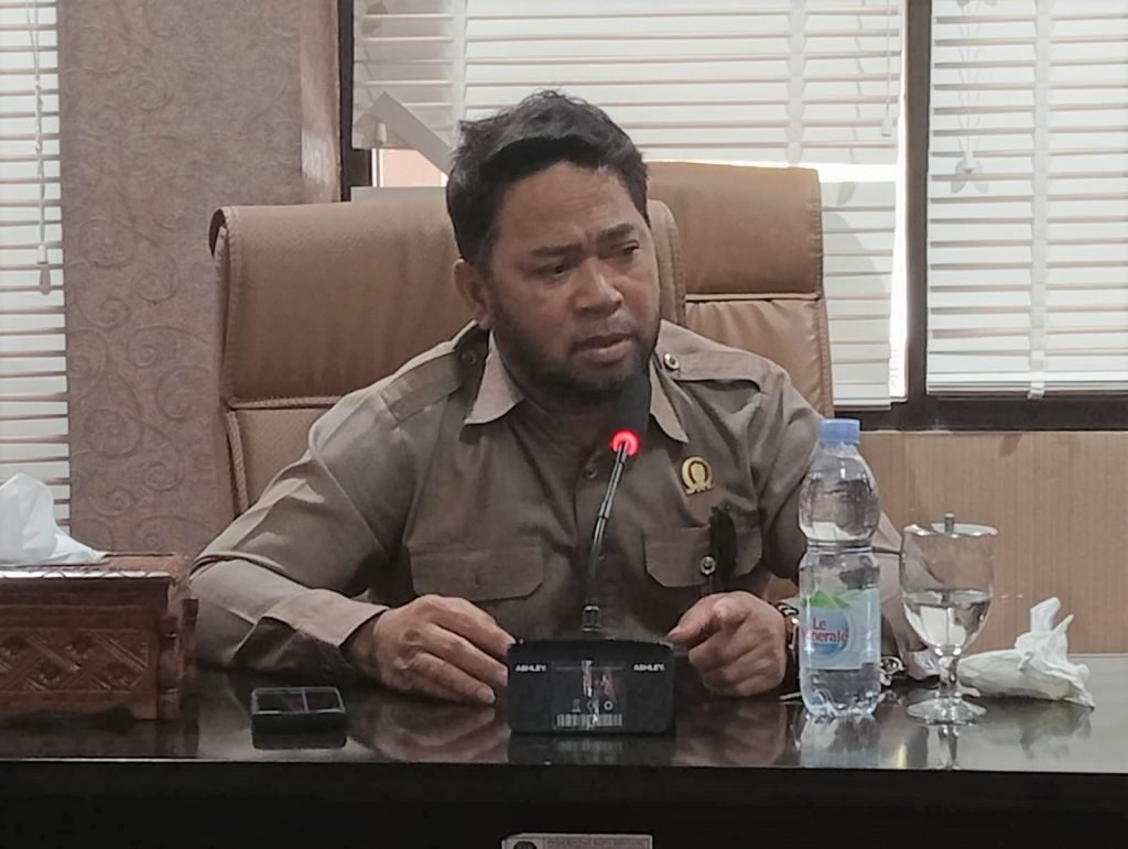 Amir Tosina Minta Penyelesaian Proyek Pembangunan Gedung Uji Kir Bontang Dipercepat
