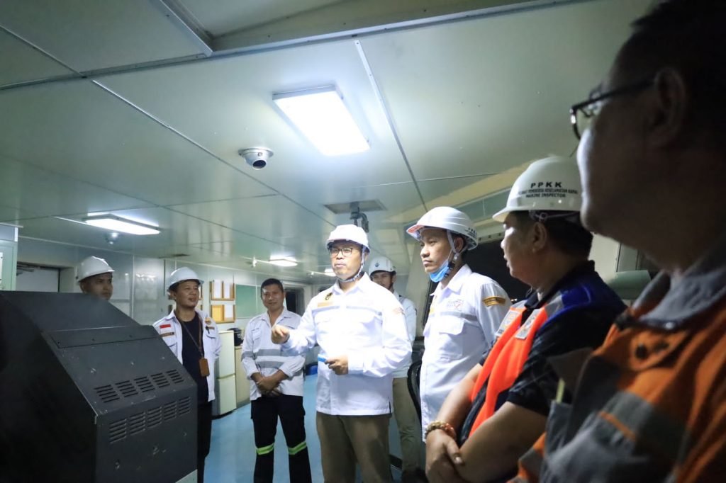 Uji Kelaiklautan Angleb 2023, Ditjen Hubla Periksa Kapal Penumpang Di Pelabuhan Balikpapan