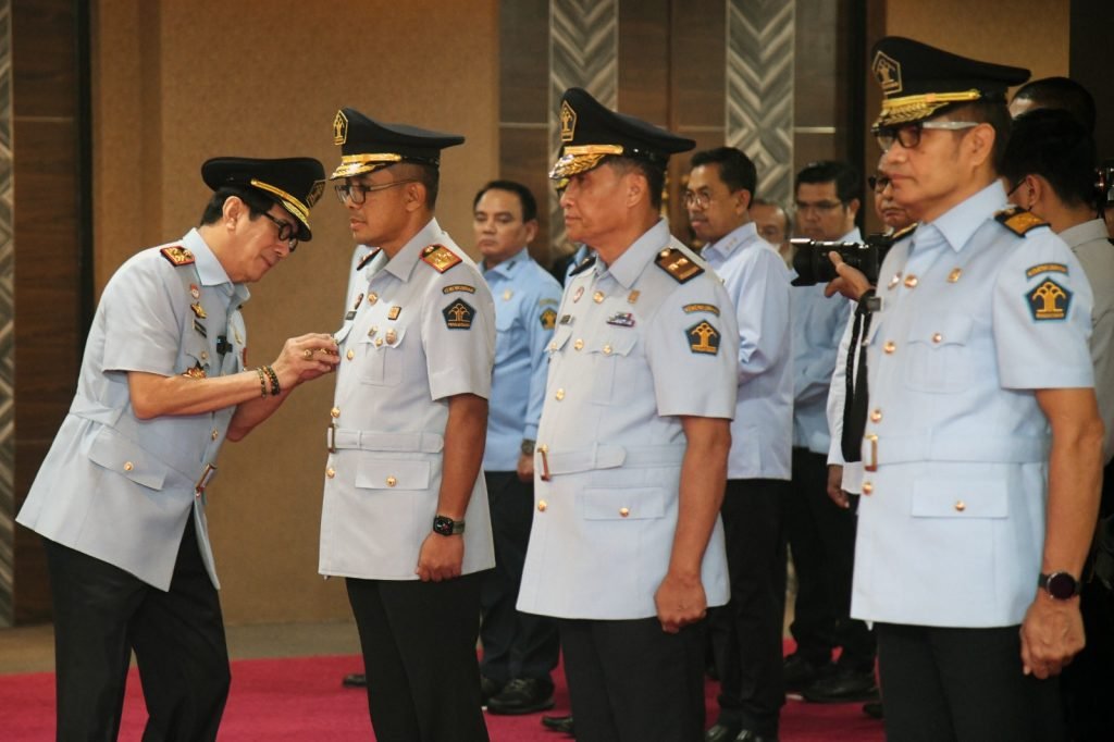 Lantik 5 Pimti Madya, Yasonna: Pejabat Menkumham Harus Kreatif Melayani