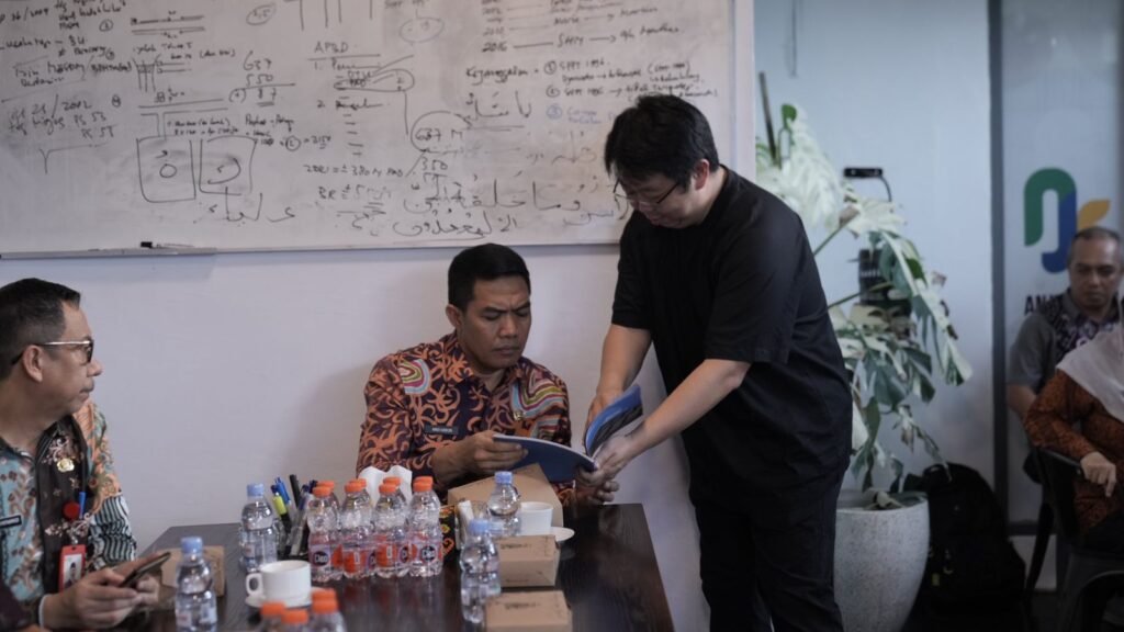 Desain Anyaman Bambu Jadi Salah Satu Arsitektur Revitalisasi Fasad GOR Segiri