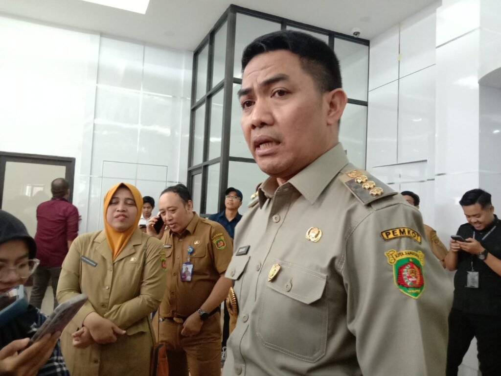 Wali Kota Serahkan 840 Ton Bantuan Beras CPP Tahap III Di Kota Samarinda