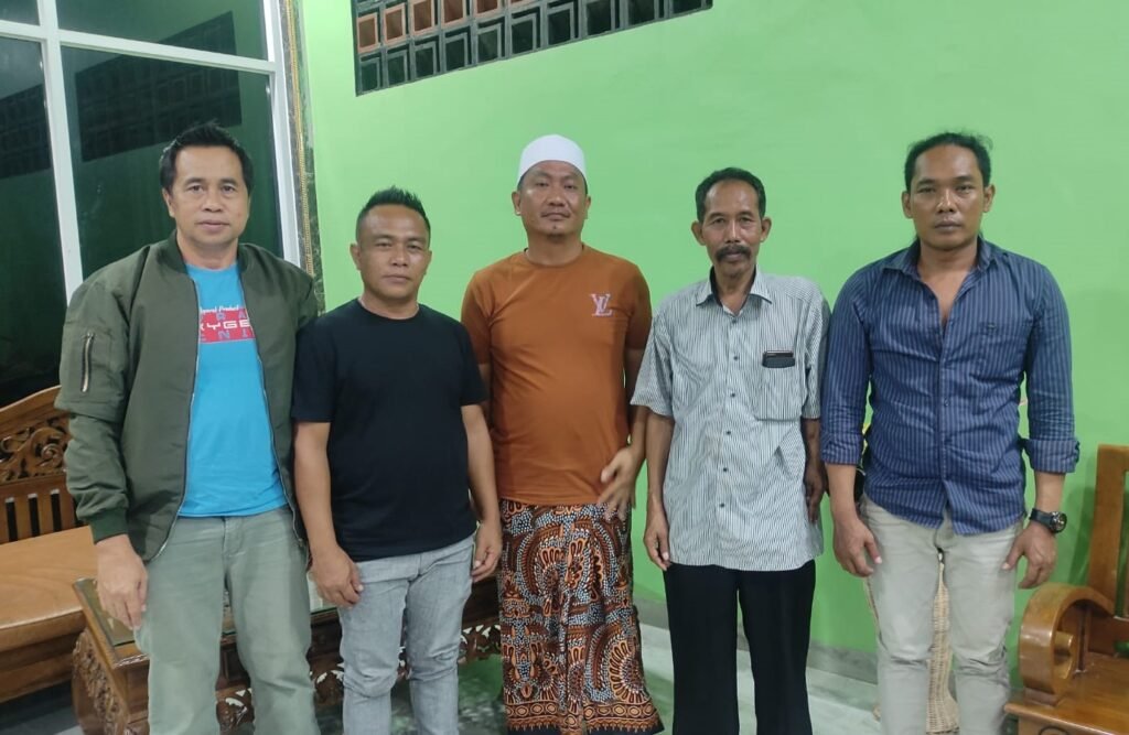 Sukri Sambangi Tokoh Muda Sumenep Saiful Bahri di Samarinda Seberang