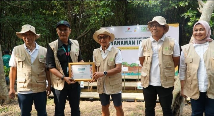 Komitmen Jaga Lingkungan, SKK Migas Luncurkan Program One Two Trees