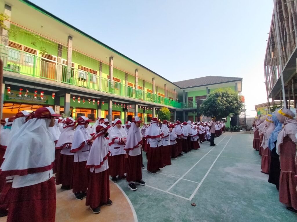 Ratusan Siswa Merasa Bahagia Ikut MPLS SDIT Permata Mulia Mojokerto