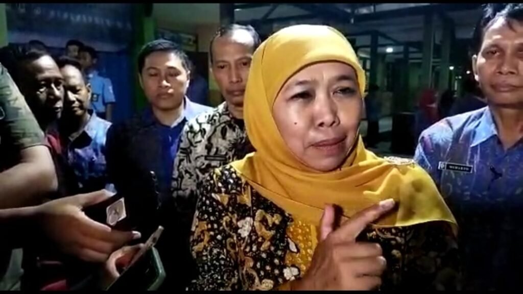 Kunjungi SMKN 1 Pungging, Gubernur Khofifah Ajak Wujudkan Jatim Cerdas