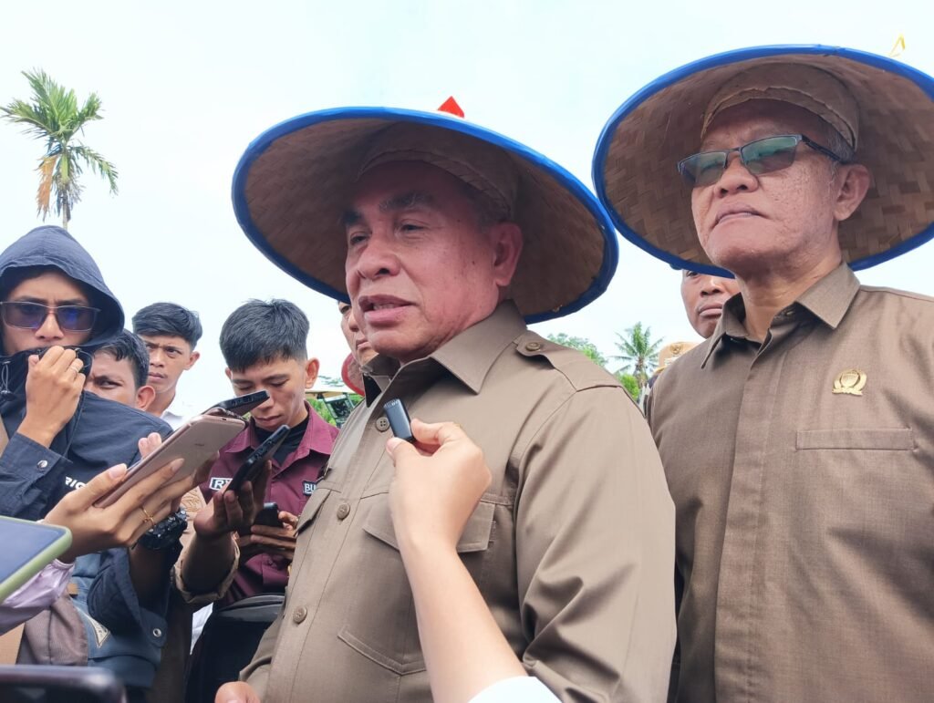 Gubernur Kaltim Pimpin Gerakan Tanam 1000 Hektare di Bukit Biru