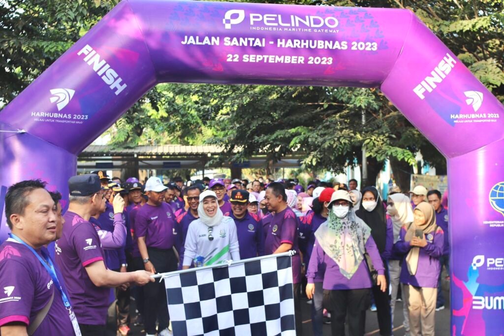Tutup Kegiatan Harhubnas 2023, KSOP Banten Jalan Santai Bersama Stakeholder