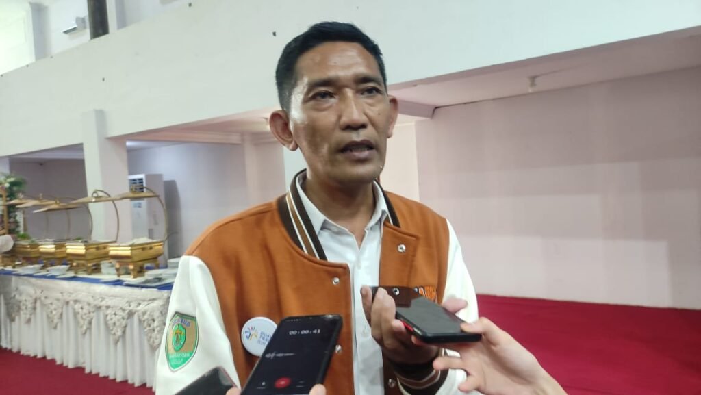 SMAN 16 Samarinda Juara 1 Promosi Produk Kelompok Usaha Siswa Terbaik di Festival Dual Track 2023