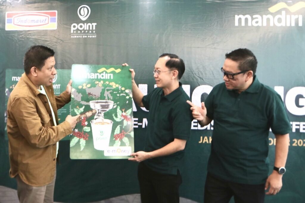 Dengan Indomaret, Bank Mandiri Luncurkan e-Money Point Coffee Bank Mandiri dan Indomaret luncurkan e-Money Co-Branding berdesain Point Coffee