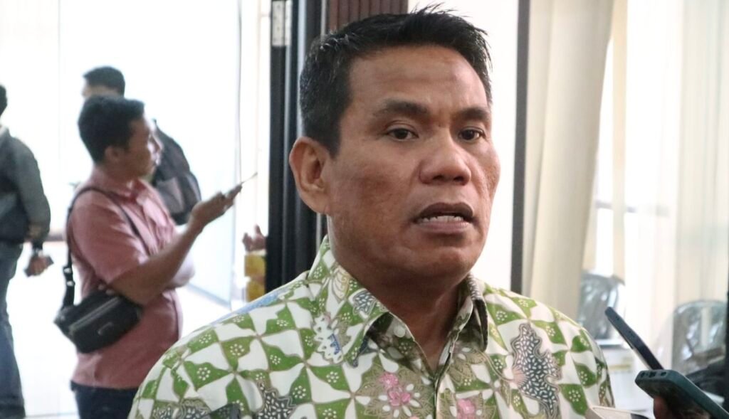 Anggota Komisi IV DPRD Kalimantan Timur (Kaltim) Rusman Ya'qub mengungkapkan masalah pengangkatan guru Pegawai Pemerintah dengan Perjanjian Kerja (PPPK) di bidang pendidikan tidak semudah yang dibayangkan