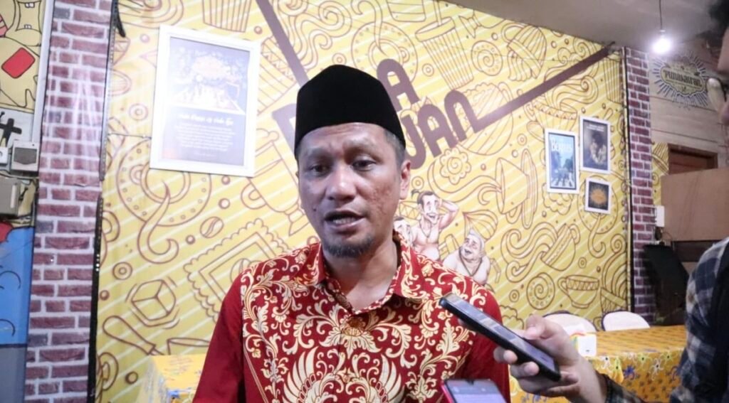 Komisi II DPRD Kaltim Perjuangkan Akses Listrik di Desa Terpencil Ketua Komisi II DPRD Kalimantan Timur (Kaltim) menegaskan komitmennya untuk memperbaiki akses listrik di desa-desa terpencil di seluruh Kaltim