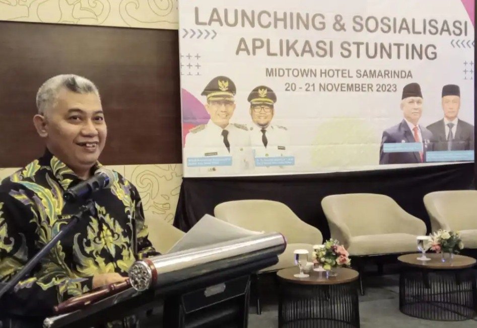 DPPKB Kutim Luncurkan Aplikasi untuk Percepatan Penurunan Angka Stunting Pemerintah Kabupaten Kutai Timur (Kutim) Kalimantan Timur (Kaltim), memperkenalkan aplikasi stunting sebagai langkah konkrit dalam mendukung Peraturan Presiden (Perpres) Nomor 72 Tahun 2021 tentang Percepatan Penurunan Stunting.