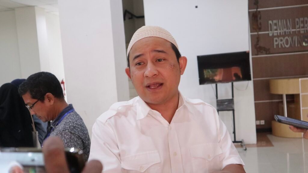 DPRD Kalimantan Timur (Kaltim) meminta agar pembangunan proyek gedung milik Pemerintah Provinsi (Pemprov) Kaltim yang akan menjadi aset daerah harus dipikirkan untuk jangka panjang.