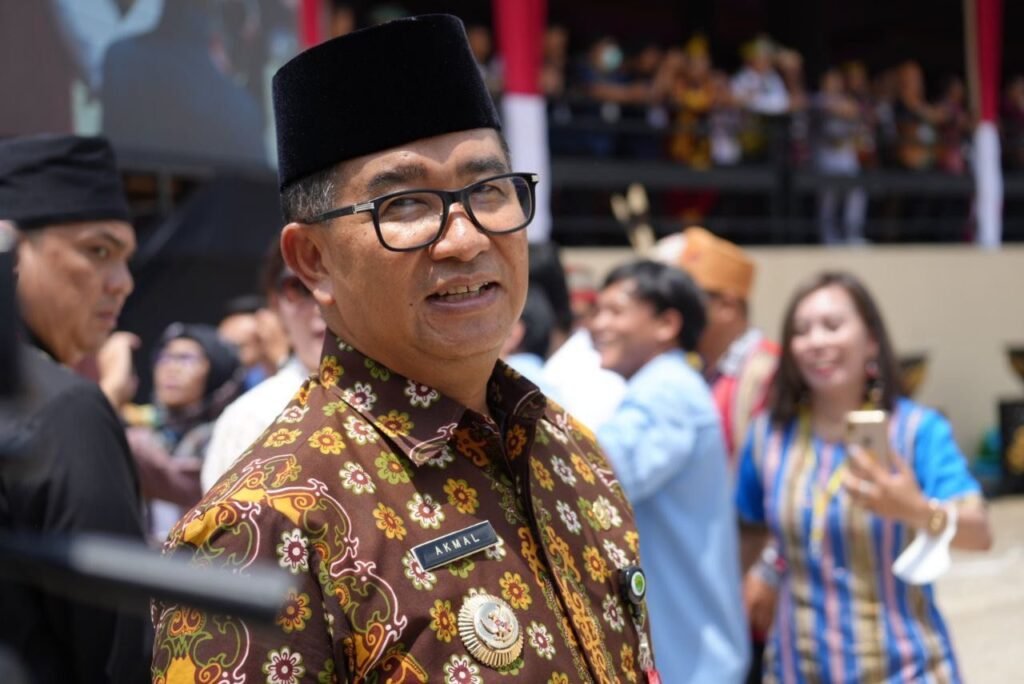 Upaya Kendalikan Inflasi, Akmal Malik: Presiden Minta TPID Turun ke Pasar Penjabat (Pj) Gubernur Kalimantan Timur (Kaltim) Akmal Malik menyampaikan arahan Presiden RI Jokowi mengenai upaya pengendalian inflasi.