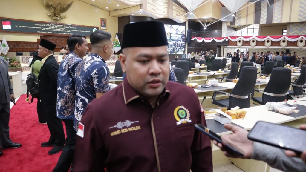 Ketua Komisi IV DPRD Kalimantan Timur (Kaltim) Akhmed Reza Fachlevi mengapresiasi kenaikan upah minimum provinsi (UMP) Kalimantan Timur sebesar 4,98 persen yang ditetapkan oleh pemerintah daerah.