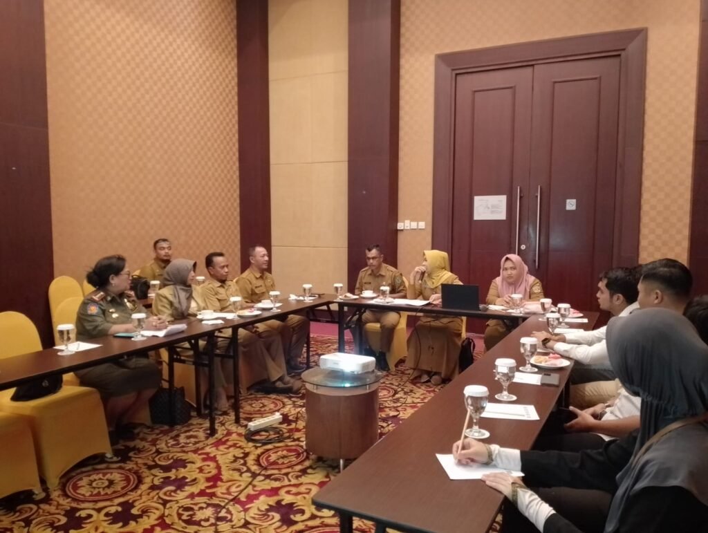 Kesbangpol Kaltim Fokus Antisipasi Potensi Konflik dari Politik hingga Pertanahan Badan Kesatuan Bangsa dan Politik (Kesbangpol) Provinsi Kalimantan Timur (Kaltim) menggelar Rapat "Kewaspadaan Dini Terhadap Pencegahan Konflik di Provinsi, Kabupaten/Kota pada Triwulan III".