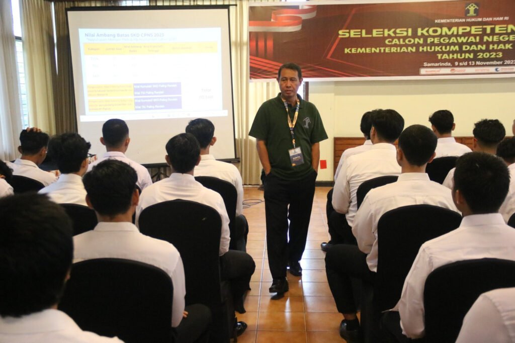 Para calon Tunas Pengayoman mengikuti tes Seleksi Kompetensi Dasar (SKD) berbasis Computer Assisted Test (CAT) di Hotel Mesra Kota Samarinda pada hari ke-3, Sabtu, (11/11/2023).