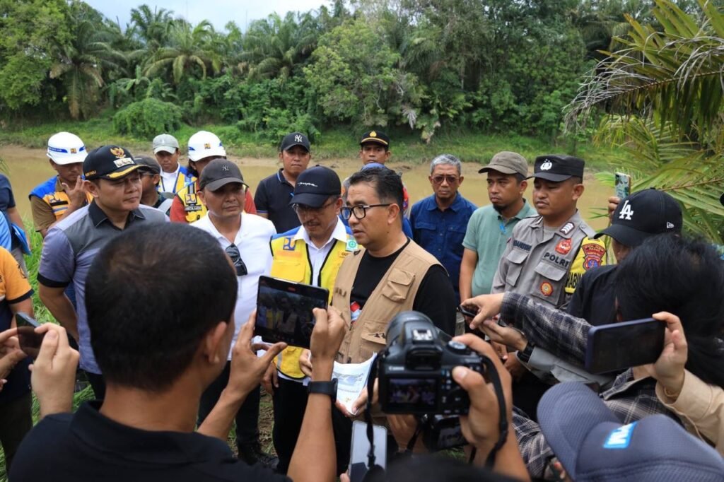Sebagai daerah yang akan menjadi buffer zone (daerah penyangga) Ibu Kota Nusantara (IKN), Provinsi Kalimantan Timur (Kaltim) sangat serius untuk menyiapkan insfratruktur pertanian, salah satunya adalah bendungan untuk mengairi persawahan petani.