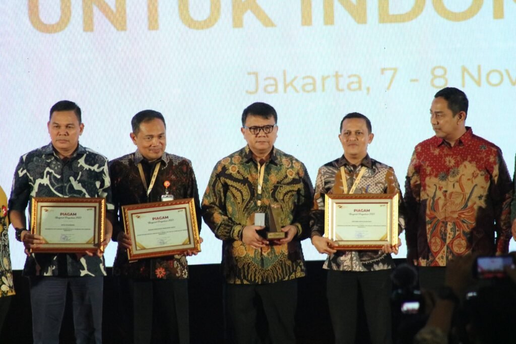 Kemenkumham Raih Penghargaan Terbaik di Anugerah Pengadaan 2023 Kemenkumham) meraih penghargaan prestisius dalam Anugerah Pengadaan 2023 yang diselenggarakan oleh Lembaga Kebijakan Pengadaan Barang/Jasa Pemerintah (LKPP).