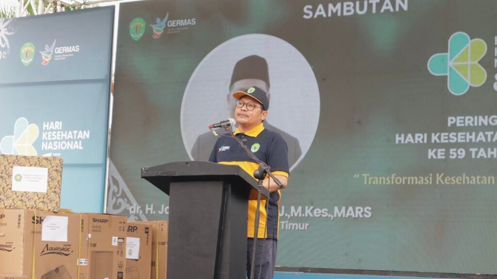 Bertabur Kegiatan, Dinkes Kaltim Rayakan HKN ke-59 dengan Semangat Transformasi Dinas Kesehatan (Dinkes) Provinsi Kalimantan Timur (Kaltim) menggelar berbagai kegiatan dalam rangka memperingati Hari Kesehatan Nasional (HKN) ke-59 yang bertema "Transformasi Kesehatan untuk Indonesia Maju".
