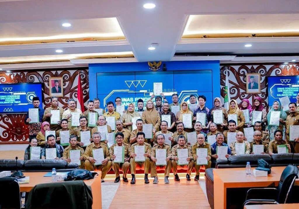 Pemerintah Provinsi Kalimantan Timur (Kaltim) melalui Dinas Pendidikan dan Kebudayaan (Disdikbud) kembali menyerahkan mobil operasional sekolah pada tahap ke lima.