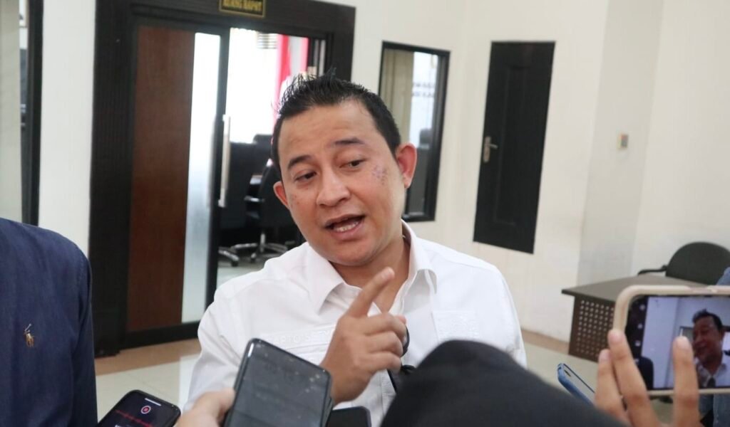 Sapto Setyo Pramono, Siap Berbakti untuk Membangun Samarinda Melalui Jalur Politik Politik adalah salah satu jalan untuk berbakti kepada masyarakat dan daerah. Hal itu dikatakan oleh Sapto Setyo Pramono, anggota Fraksi Golkar DPRD Kalimantan Timur (Kaltim).