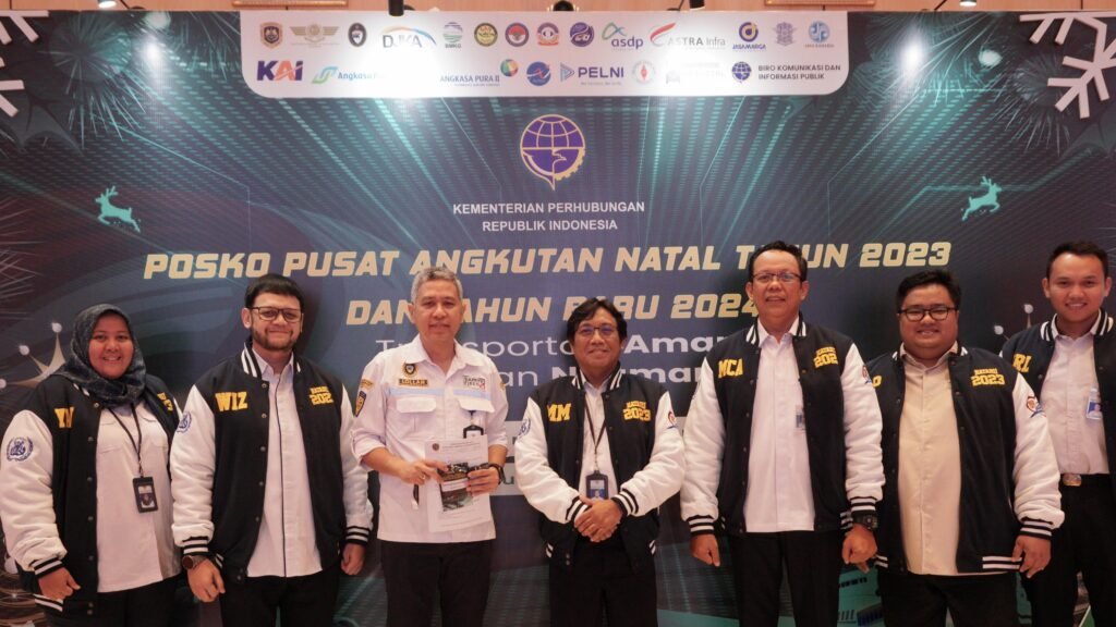Liburan Nataru 2023/2024, Pengguna Transportasi Laut Meningkat Signifikan Sekretaris Direktorat Jenderal Perhubungan Laut, Lollan Panjaitan selaku Ketua Harian Posko Pusat Angkutan Natal 2023 dan Tahun Baru 2024 shift 1 tanggal 28 Desember 2023, melaporkan hasil monitoring antara pukul 00.00 - 05.00 WIB.