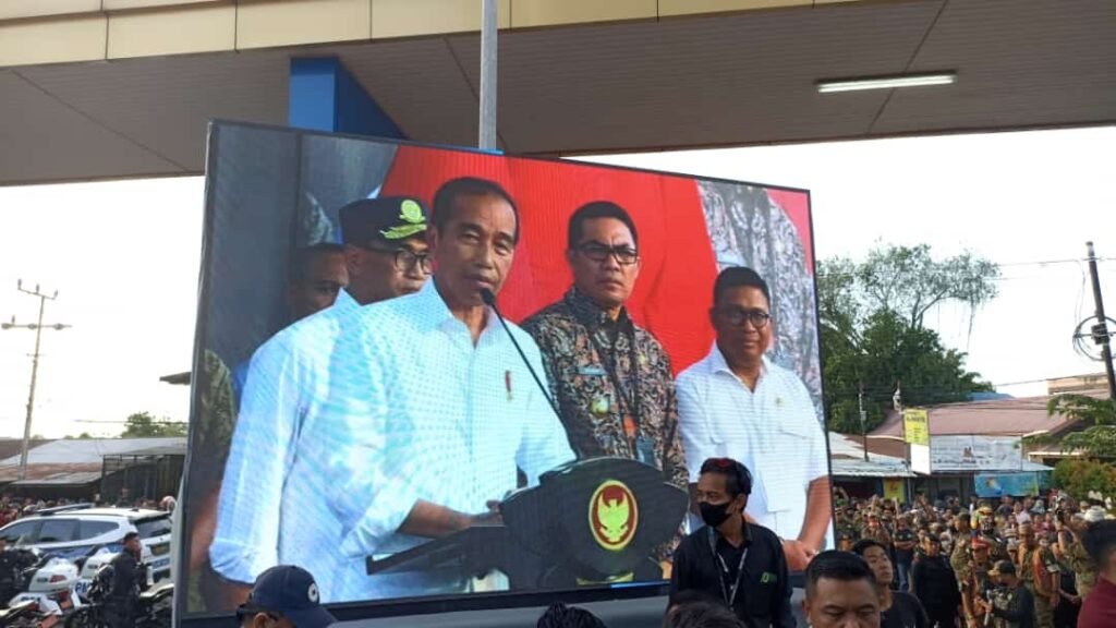 Andi Harun Ajak Warga Samarinda Kurangi Transportasi Pribadi Wali Kota Samarinda Kalimantan Timur (Kaltim) Andi Harun menyambut dengan penuh syukur peresmian Terminal Tipe A Samarinda Seberang yang diresmikan langsung oleh Presiden Republik Indonesia Joko Widodo, Rabu (28/2/2024)