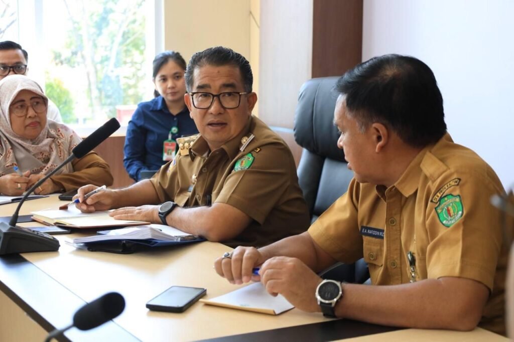 Penjabat (Pj) Gubernur Kalimantan Timur (Kaltim), Akmal Malik, menyoroti dua hal penting pada perangkat daerah di lingkup Pemerintah Provinsi (Pemprov) Kaltim yakni terkait anggaran dan absensi pegawai.