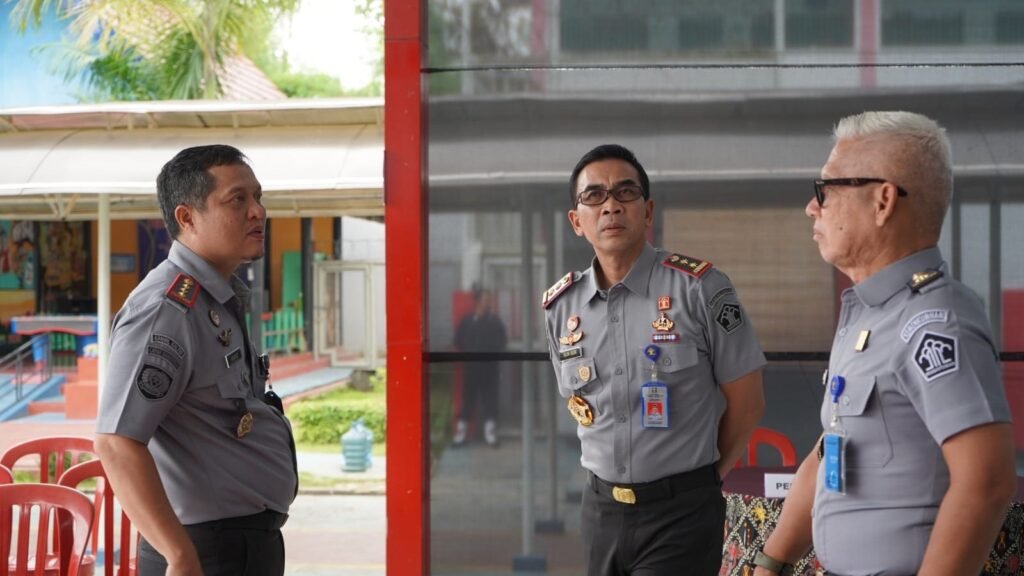 Kepala Kantor Wilayah Kementerian Hukum dan HAM Kalimantan Timur (Kaltim), Gun Gun Gunawan, memastikan hak pilih Warga Binaan Pemasyarakatan (WBP) terpenuhi jelang Pemilihan Umum (Pemilu) 2024 pada 14 Februari 2024 mendatang.