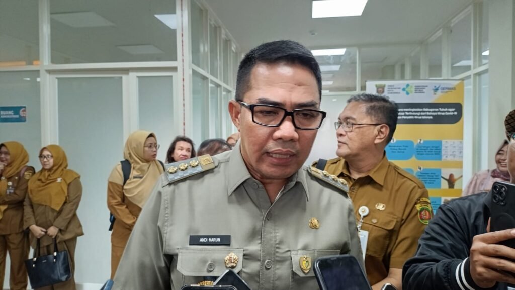 Wali Kota Samarinda Menjamin Stabilitas Harga Komoditas Jelang Ramadan Menjelang bulan Ramadan, Wali Kota Samarinda Kalimantan Timur (Kaltim), Andi Harun, memastikan harga barang dan komoditas di Kota Samarinda masih dalam kisaran normal.
