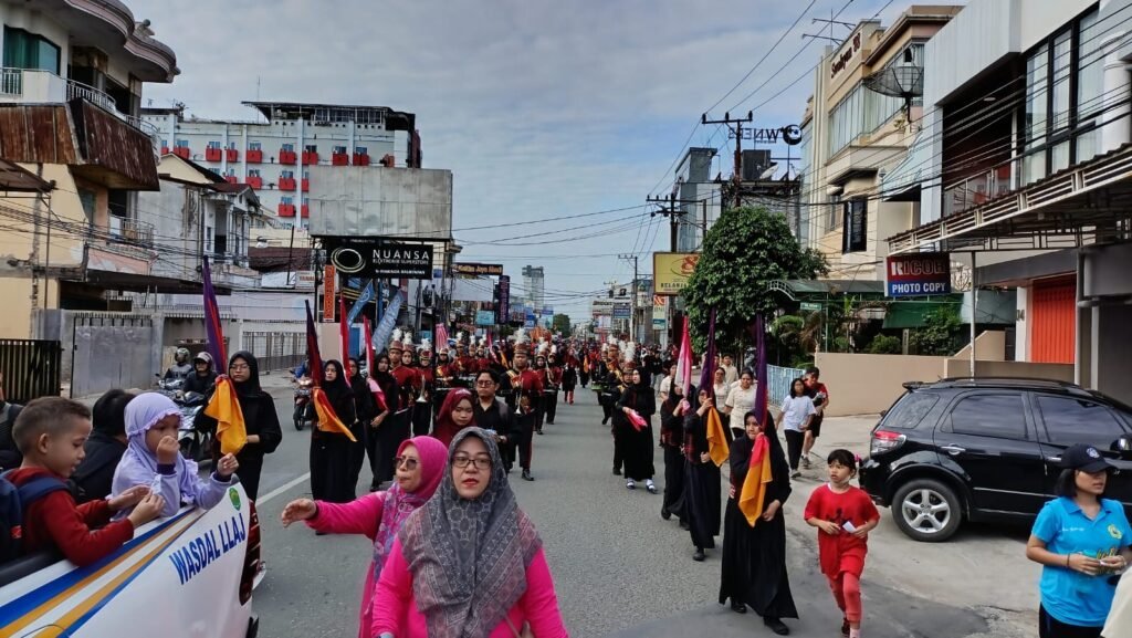 Jalan Sehat Kemenag Kaltim Tingkatkan Toleransi dan Kerukunan Antar Umat Beragama Kantor Wilayah Kementerian Agama Kalimantan Timur (Kaltim) mengadakan Jalan Sehat Kerukunan Umat Beragama Provinsi Kaltim, Sabtu (9/3/2024).