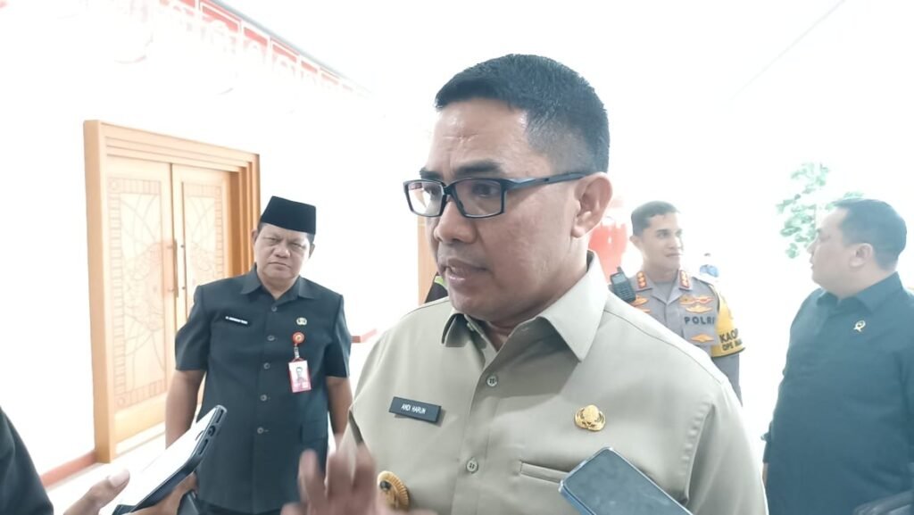 Andi Harun Mengaku Belum Terpikirkan untuk Maju Pilgub 2024 Wali Kota Samarinda Provinsi Kalimantan Timur (Kaltim), Andi Harun, menegaskan bahwa saat ini belum terbersit dalam benaknya untuk maju sebagai calon gubernur dalam Pemilihan Gubernur (Pilgub) mendatang.