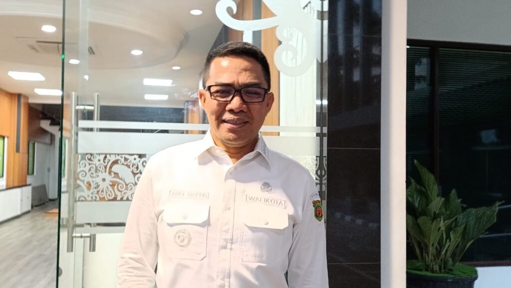 NPHD untuk Anggaran Pengamanan Pilkada Samarinda 2024 Ditandatangani Pemkot Samarinda menandatangani Naskah Perjanjian Hibah Daerah (NPHD) yang menjamin anggaran pengamanan selama proses Pemilihan Kepala Daerah (Pilkada) Samarinda 2024 berlangsung.