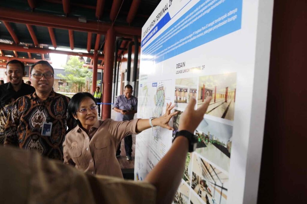 Bandara Soekarno-Hatta Siap Layani Armada Penerbangan dan Penumpang Libur Idul Fitri 2024 Direktur Jenderal Perhubungan Udara Kementerian Perhubungan (Kemenhub) M. Kristi Endah Murni, Jumat (8/3/2024) monitoring secara keseluruhan, kesiapan terminal 1, 2 dan 3 Bandara Internasional Soekarno - Hatta jelang ibur panjang dan Angkutan Udara Lebaran (Angleb) 1445 H/2024 M.
