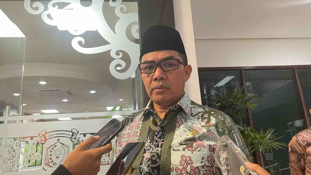 Wali Kota Samarinda Kalimantan Timur (Kaltim) Andi Harun menyoroti urgensi peningkatan kinerja Dinas Lingkungan Hidup (DLH) dan Dinas Perhubungan (Dishub) terkait kebersihan kota dan pengaturan parkir menjelang libur panjang Idulfitri.
