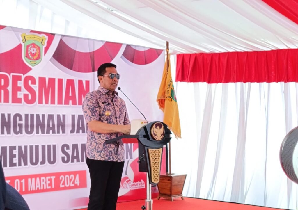 Terowongan Gunung Manggah Diharapkan Selesai November 2024 Wali Kota Samarinda, Kalimantan Timur (Kaltim), Andi Harun meyakini proyek pembangunan Terowongan Gunung Manggah yang menghubungkan Jalan Sultan Alimuddin - Kakap, Kota Samarinda, Kalimantan Timur selesai tepat waktu.