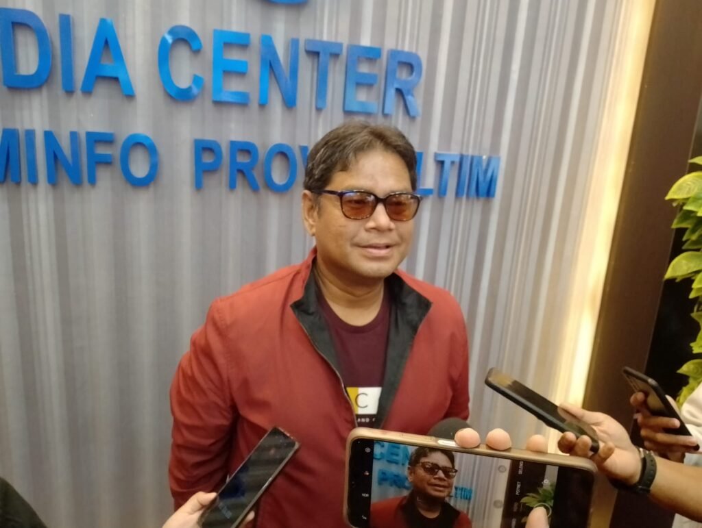 Survey APJII 2024, Pengguna Internet Kaltim Tembus 3 Juta Penduduk Sekretaris Jenderal Asosiasi Penyelenggara Jasa Internet Indonesia (APJII), Zulfadli Syam memaparkan penetrasi internet di Indonesia secara global yang menunjukkan pertumbuhan signifikan.