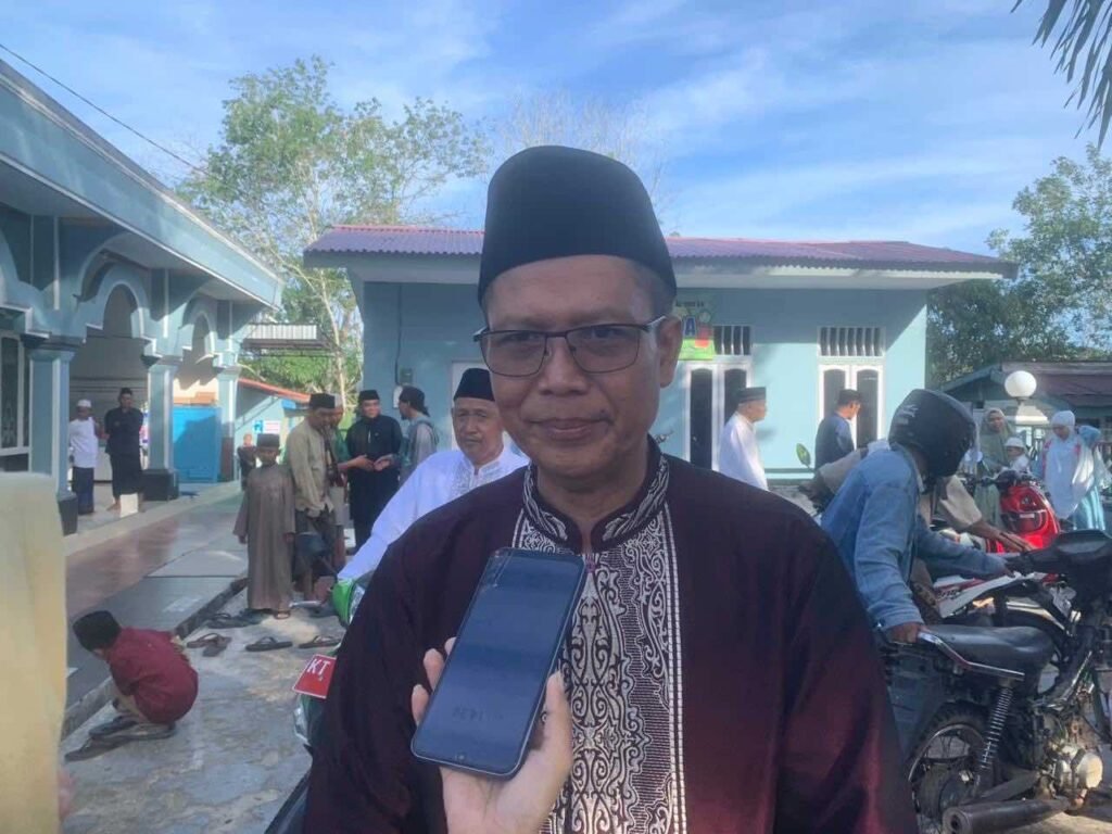 Kades Perangat Selatan Dorong Masyarakatnya Makmurkan Masjid Lewat Kukar Berkah Kepala Desa Perangat Selatan, Kutai Kartanegara, Sarkono, mengatakan upaya memakmurkan masjid selayaknya tak hanya dilakukan pada momentum bulan suci Ramadan, setelahnya pun patut dengan melengkapi keorganisasiannya.