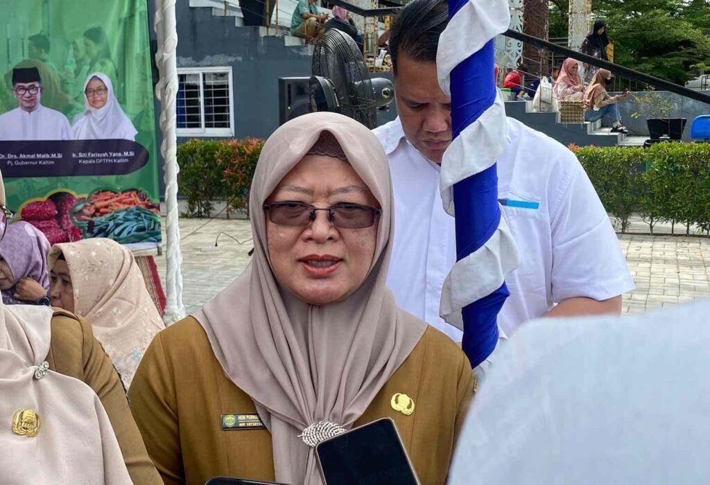 Kepala Dinas Perindustrian Perdagangan Koperasi dan Usaha Kecil Menengah (Disperindagkop UKM) Provinsi Kalimantan Timur (Kaltim) Heni Purwa Ningsih menekankan pentingnya berbelanja secara bijak pada bulan Ramadan.