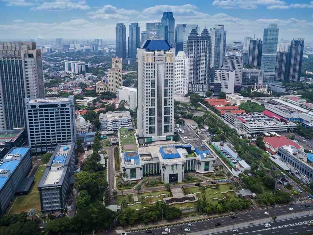 Fluktuasi Nilai Tukar, Bank Mandiri Optimis Likuiditas Tetap Terjaga Corporate Secretary Bank Mandiri Teuku Ali Usman, memastikan kondisi likuiditas Bank Mandiri masih solid, meski fluktuasi nilai tukar, yang disebabkan oleh gejolak ekonomi dan geopolitik saat ini.