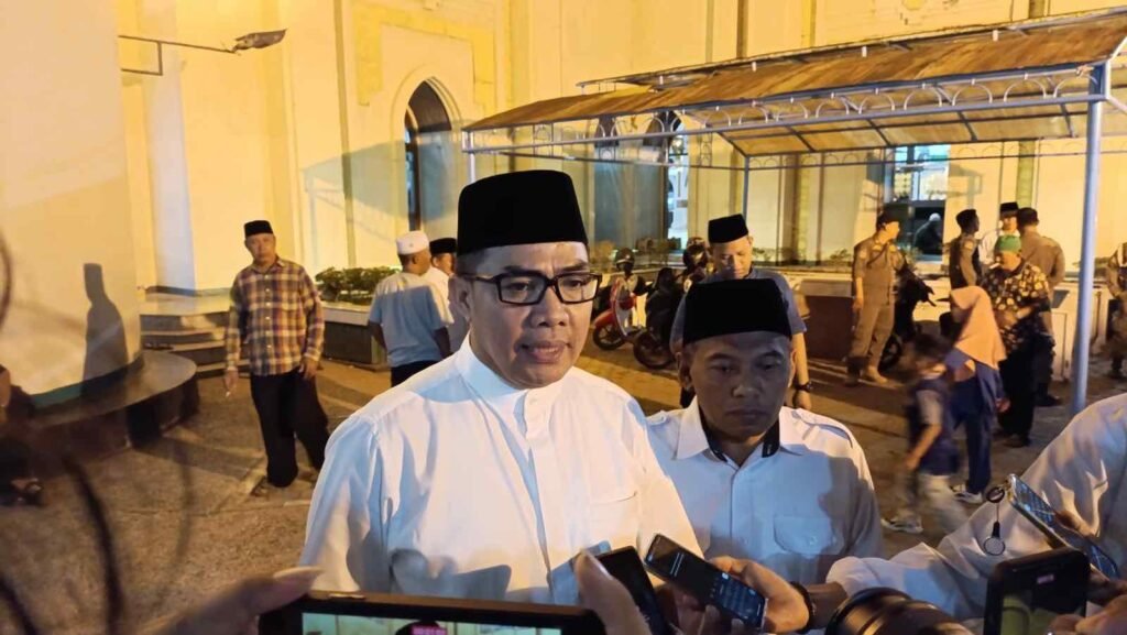 Andi Harun Ajak Masyarakat Samarinda Salurkan Zakat Melalui Baznas H-1 menjelang Hari Raya Idulfitri 1445 Hijriyah, Wali Kota Samarinda Andi Harun mengajak seluruh masyarakat segera menunaikan zakat fitrah.